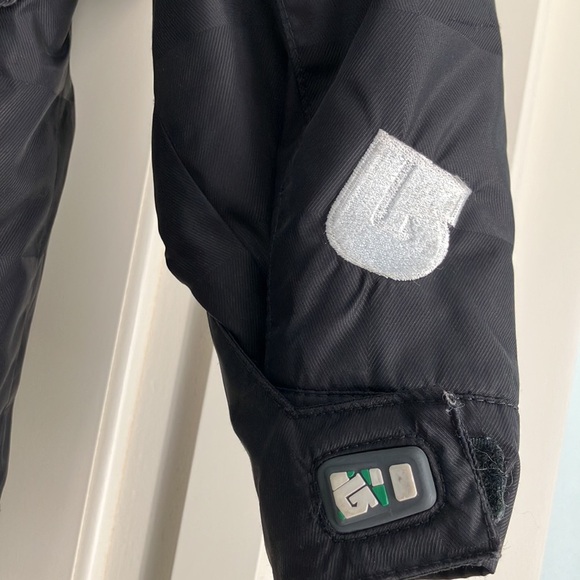 Burton Size L Black Ski/Snowboarding Lightweight Zip Up Windbreaker Jacket - Picture 2 of 12